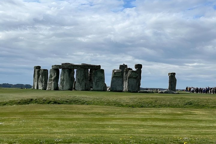 Day trip by coach - Stonehenge, Avebury & Uffington White Horse - Photo 1 of 12